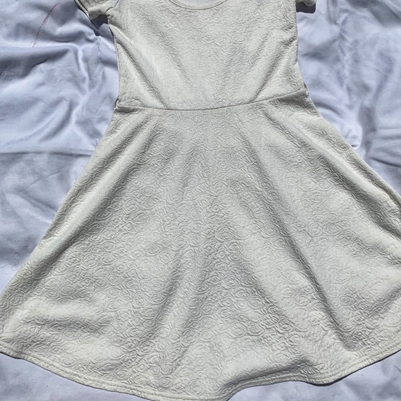 White/Cream Skater/A-line Forever 21 Dress - Picture 3 of 3